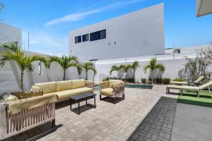 Stunning & Beautiful House with Private Pool
