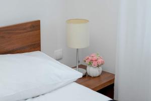 Nadmorski Apartament z Dostępem do Sauny w Jastrzębiej Górze by Noclegi Renters