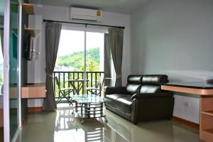 Top floor Panoramic Home in The Sea Condo