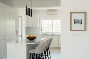 Mountain view 6 bed mansion with Private Padel Court, Pool & Gym