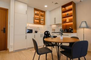 Cozy and Modern 1BR , Prime Location