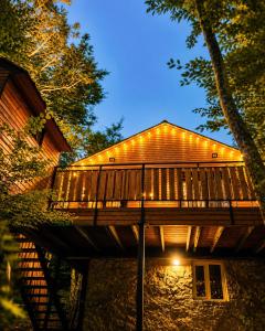 WoodLand Tskhvarichamia Private Cottage in Forest , 25 min from Tbilisi, Easy Access
