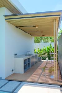 4bedroom pool villa near beach chalong