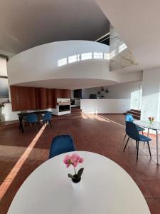 Firmamento Royal House