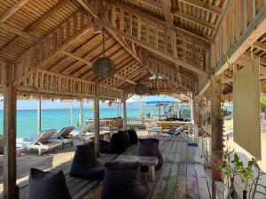 The Happy Heartbeat Resort & Bungalows Gili T