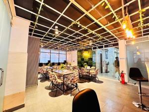 FlexiBay Coed Hostel Badli Rohini