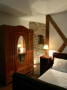 Historic Medieval Wall House with Private Garden