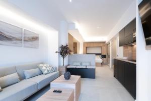 Málaga URBAN OASIS Apartment Jacuzzi - by N&N Luxe Properties
