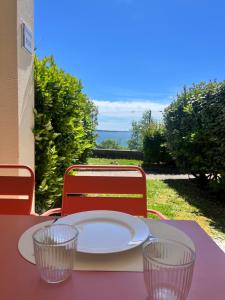 Apartment with parking and sea view