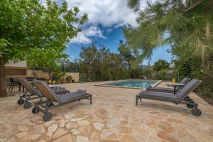 Yiolanda Pool Villa by "Elite"