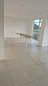 Apartamento moderno a estrenar frente a Atlántico shoping