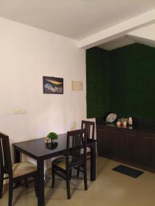 HORNBILL STAYS by ROYAL VILLAS
