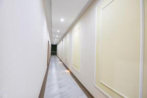 FabHotel Regal Palace Stay