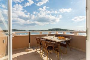 Flores Luxury Suites-Rogoznica