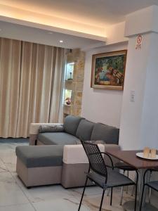 Νektarios - Modern Studio near Port & Center of Piraeus, 2min Bus,Self Check-in