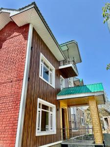 Rain Forest Retreat