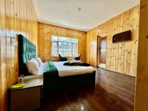 Rain Forest Retreat