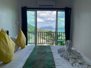 Unique Sea View House 1 bedroom Sabaly C4