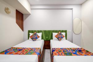FabHotel Leon Square