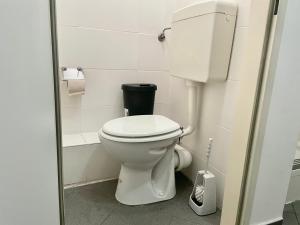 Central Cozy Long-Term Apartment near Metro