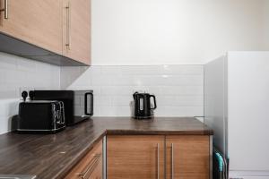 2BR Stylish Apartment up to 9 with Balcony