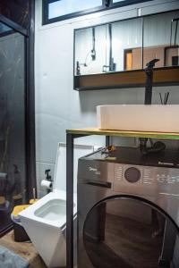 Container Loft a 350 metros do mar