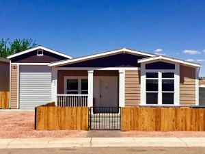 Pet-Friendly Modern Vacation Home with Vermilion Cliffs Views, Boat Parking & Fenced Yard near Horseshoe Bend & Lake Powell, Page Arizona