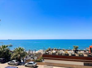 Sea View Apartment in Durres with Private Parking