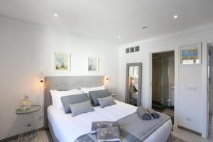 Sea View by Mateus & Justiniano