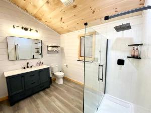 Luxury Redefined: Todd, NC Dome with Private Hot Tub, Unparalleled Views, and Outdoor Oasis