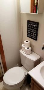 Carroll, NH Pet-Friendly Cabin with Hot Tub: Your Ultimate Retreat