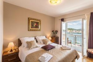 Flores Luxury Suites-Rogoznica