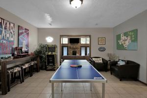 Spacious Texas Ranch Retreat with Cowboy Pool and Fire Pit Near Lake Livingston, Coldspring TX