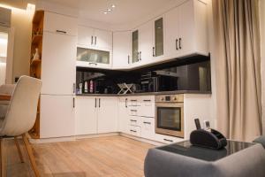 Cuzi House