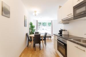 Modern Stylish Apartment with Free Parking