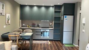 New Modern Stay at Matrix Residence