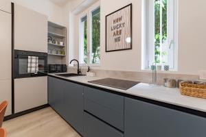 8 Minute Walk from Milan Central Station