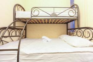 Triple Room room in Winterfell on Taganskaya Square