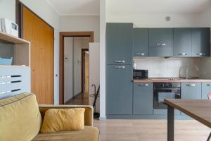 GuestHost - Bright Terrace Studio X2 Affori MM3