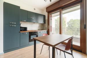 GuestHost - Bright Terrace Studio X2 Affori MM3