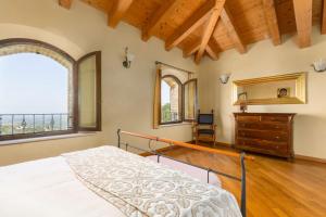 Villa Belvedere San Bartolo by PosarelliVillas