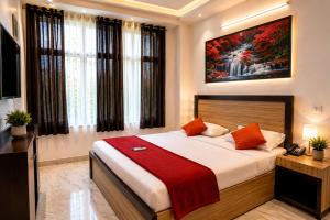 Hotel Surya Residency - Near Nizamuddin Railway Station