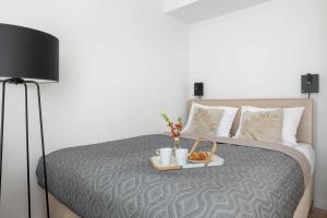 Nowoczesne Studio w Darłowie Blisko Plaży z Klimatyzacją by Noclegi Renters