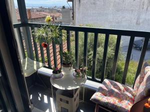 Cozy 2BR in Ano Poli with Sea View