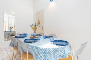 Belle Maison Bleu Azur
