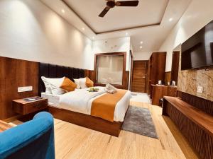 Hotel Sky Heaven Dalhousie Mall Road
