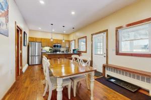 Plum Rose Carriage House