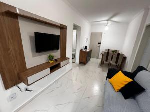 Apto Praia da Guilhermina 2 Dorm -Todo reformado -Tudo novinho-Wi-Fi Garagem ate 7 Hospedes