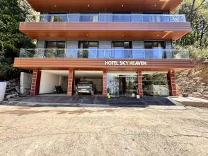 Hotel Sky Heaven Dalhousie Mall Road
