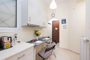 Charming Tosista Apartment -Cozy, Central, Stylish